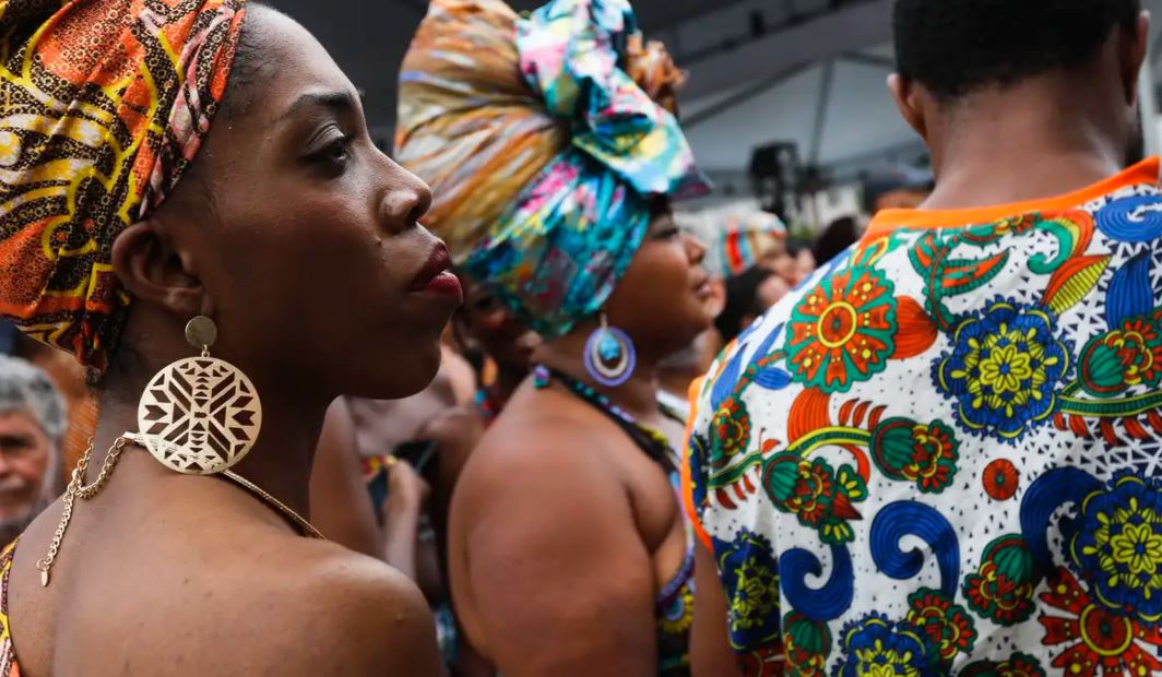 Em 2022, 21,2% das mulheres negras não tinham condições de contribuir para a Previdência