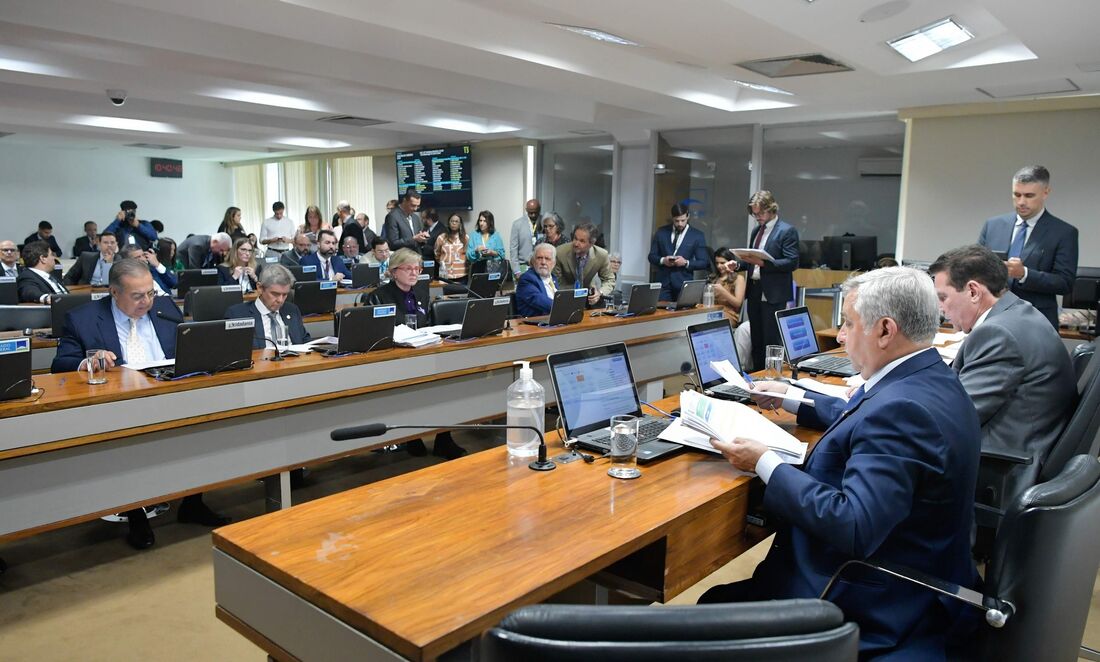 FGTS e INSS: pauta foi apreciada na Comissão de Assuntos Econômicos do Senado