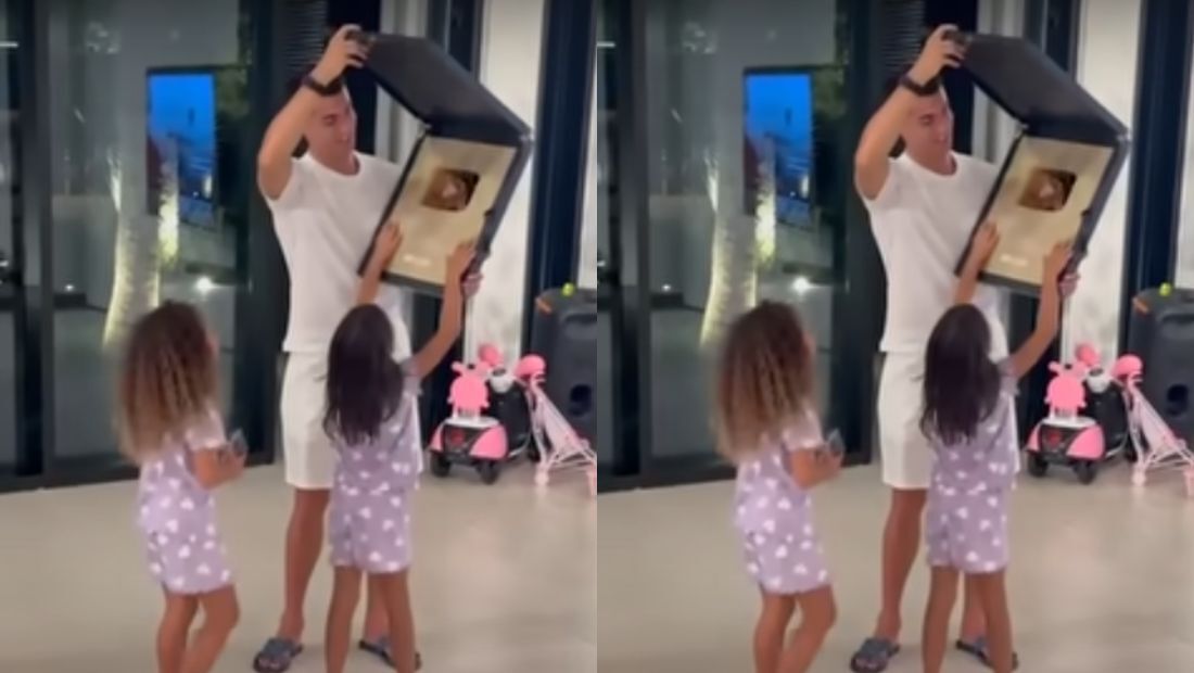 Cristiano Ronaldo presenteia seus filhos com placa de 1 milhão de inscritos