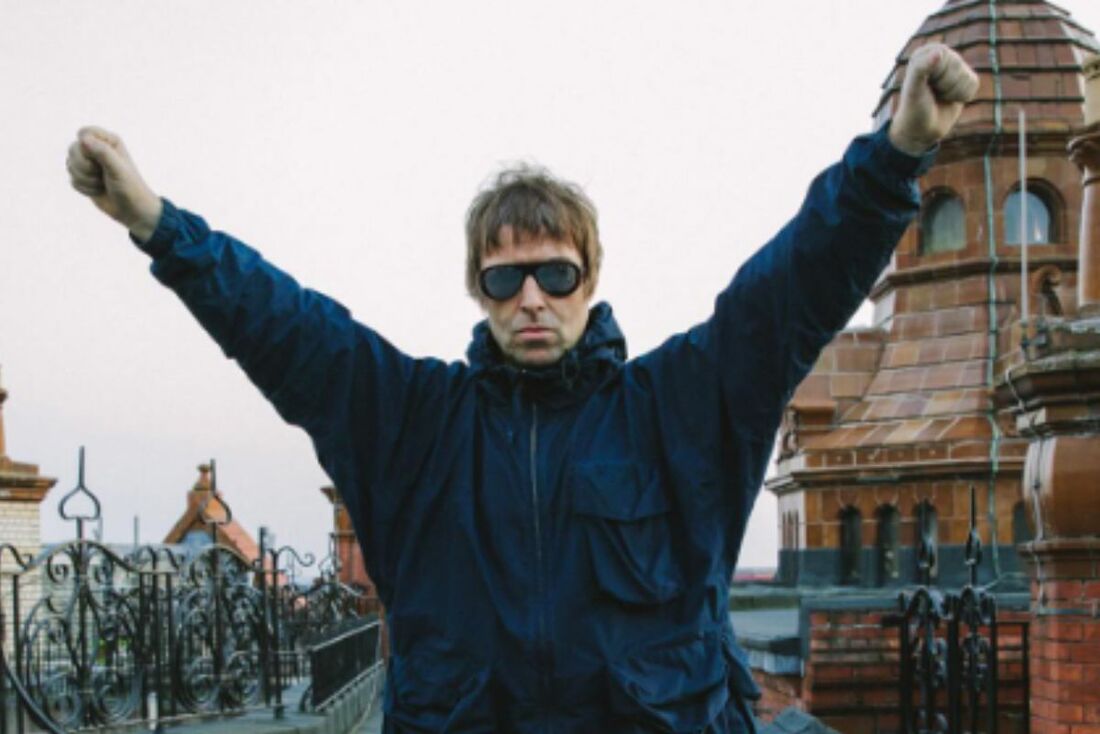 Fãs de Liam Gallagher relembram entrevista inusitada concedida pelo vocalista do Oasis