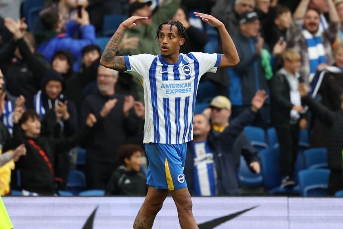 O atacante brasileiro João Pedro decretou a vitória do Brighton contra o Manchester United