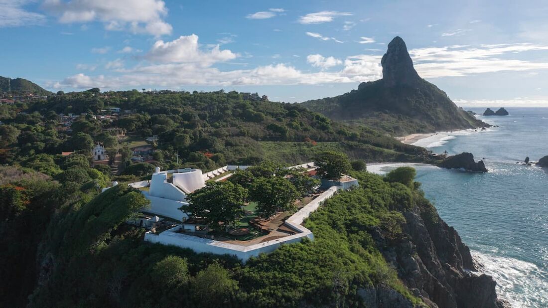 Exemplo sobre a importância dada à filosofia de sustentabilidade está entre os trabalhos que a empresa vem realizando em Fernando de Noronha