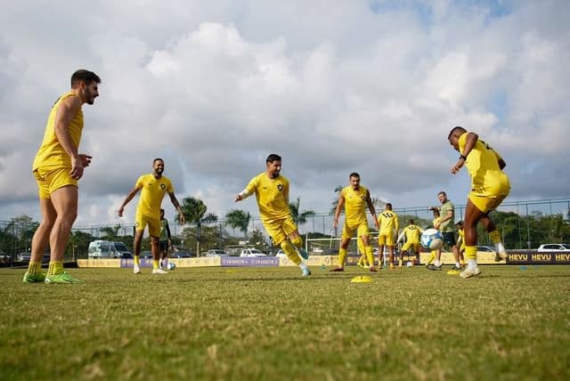 Retrô inicia confronto decisivo contra o Brasiliense 