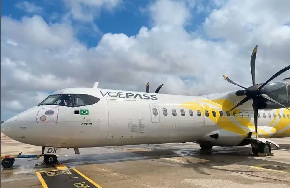 Um avião da Voepass que saiu de Rio Verde, em Goiás, no início da noite desta quinta-feira (15) teve um problema durante um voo para Guarulhos