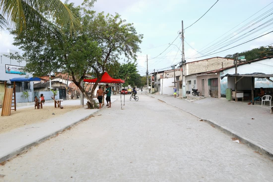 Obras de pavimentação e drenagem no bairro do Ibura, Zona Sul do Recife