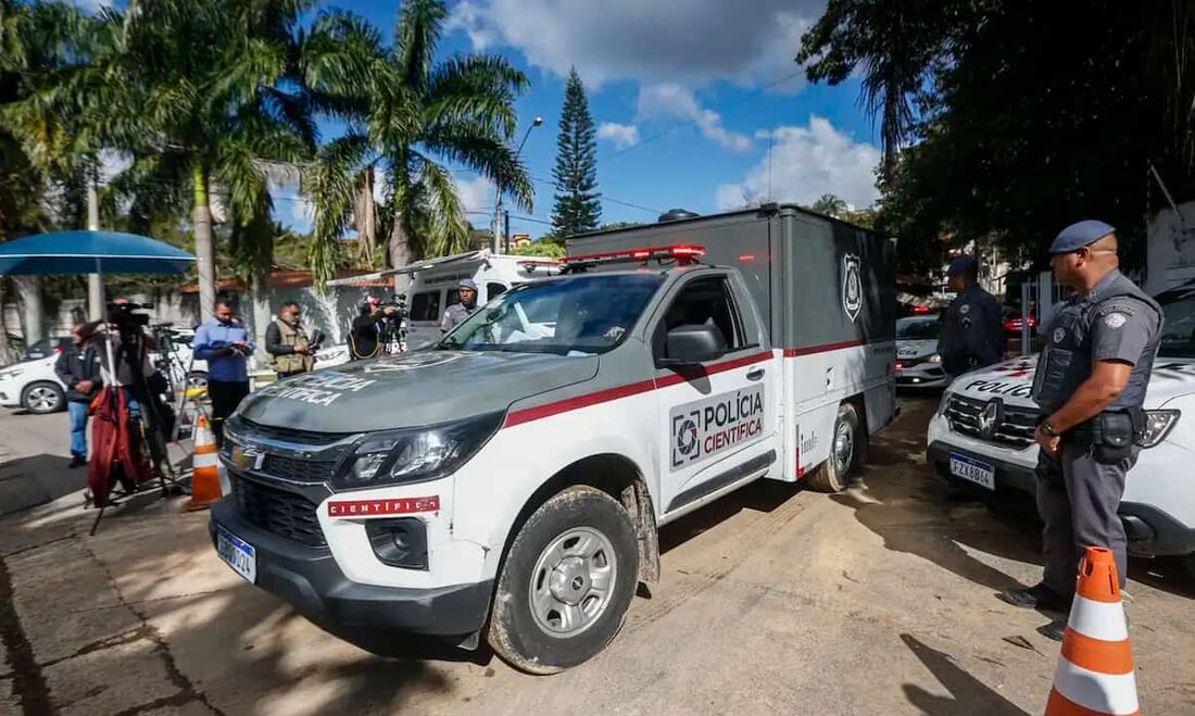 Carro da Polícia Científica de São Paulo