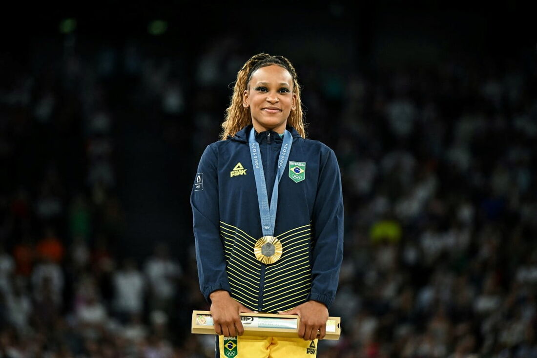 Rebeca Andrade, medalha de ouro no solo em Paris