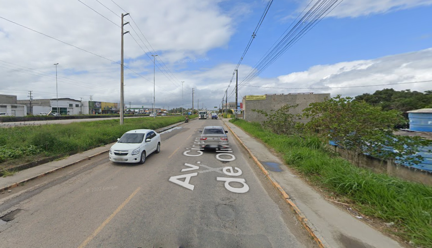 Acidente aconteceu na avenida Cícero Batista de Oliveira, em Gravatá