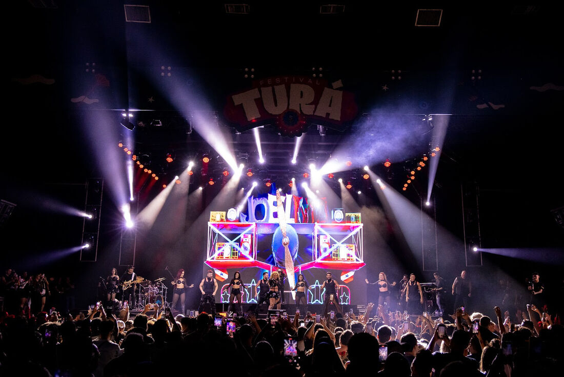 Joelma encerrou o primeiro dia do Festival Turá Recife