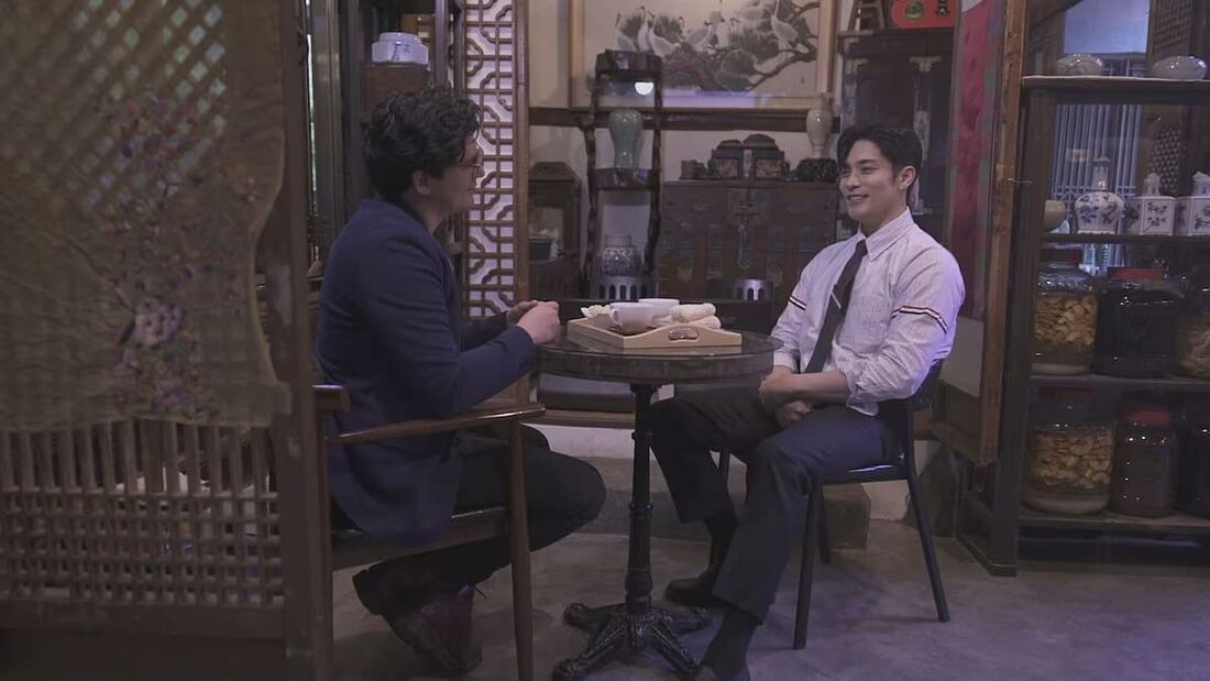 Estevan Muniz entrevista o ator de doramas Sung Hoon no 'Fantástico'