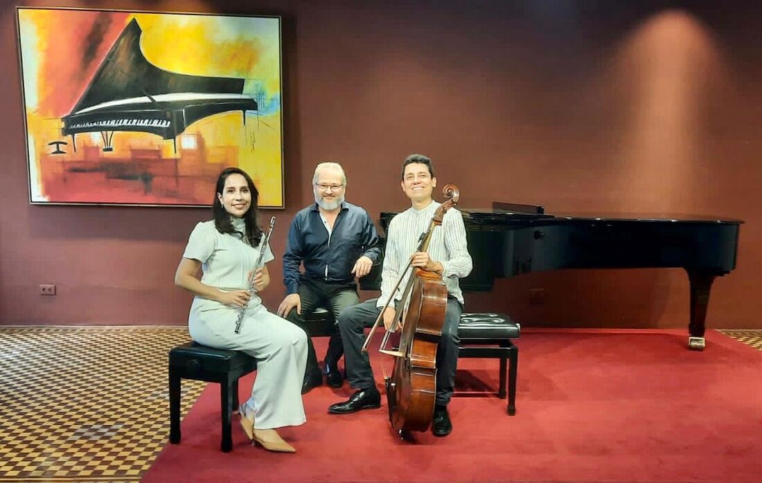 O recital conta com a apresentação da flautista Felícia Coelho, do violoncelista Kalim Campos e do pianista José Henrique Martins.