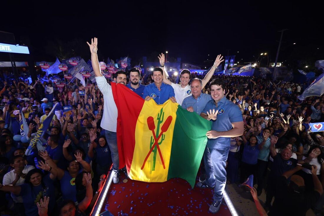 Simão Durando lança candidatura ao lado de aliados