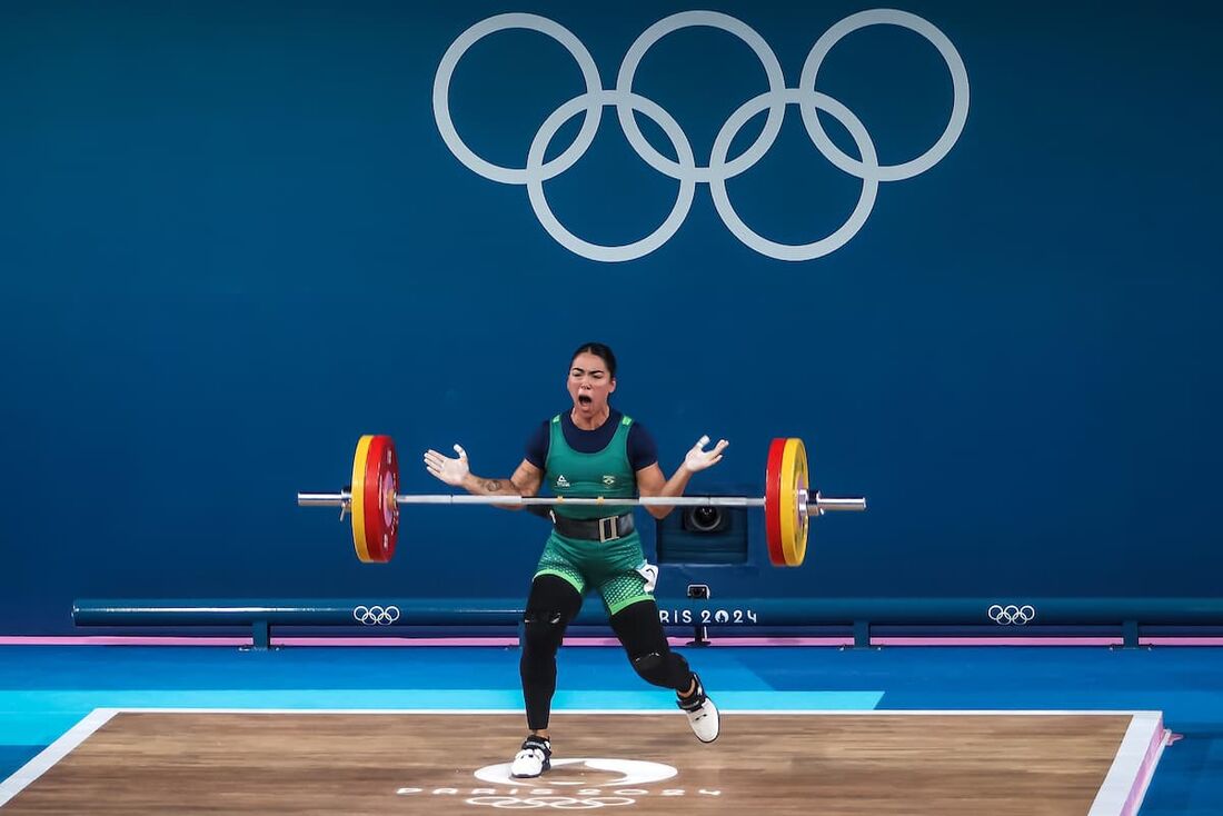 Amanda Schott, atleta até 71kg no levantamento de peso 