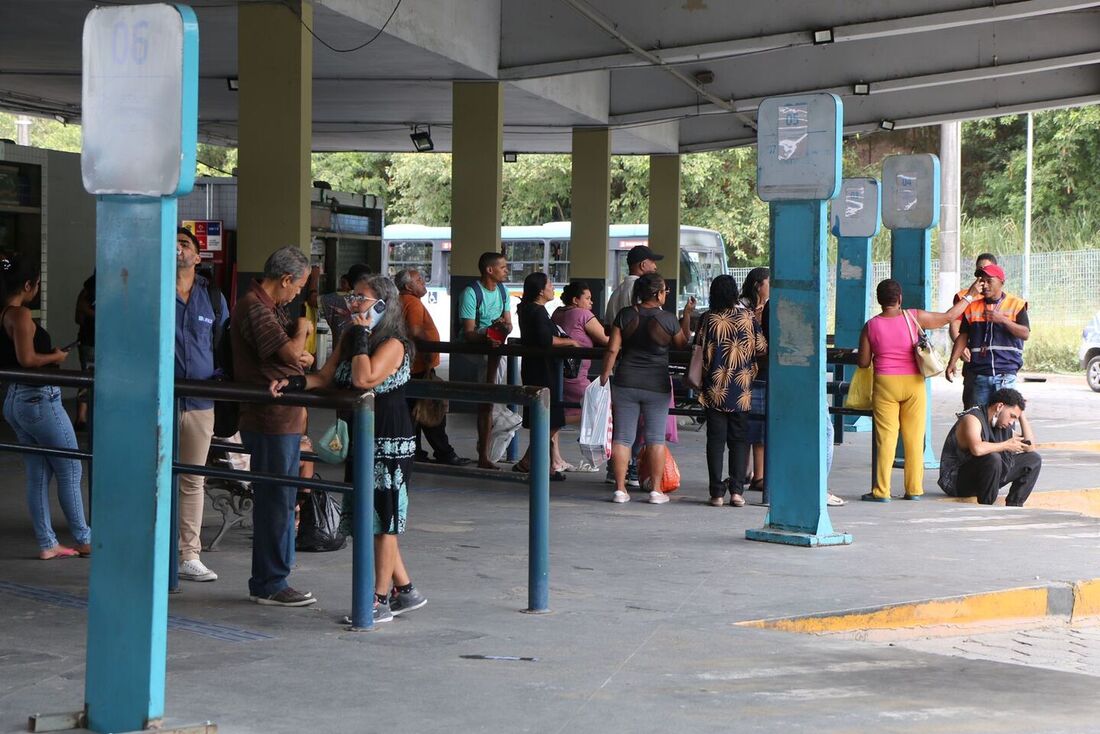 Movimentação no Terminal da Macaxeira em dia de greve dos rodoviários