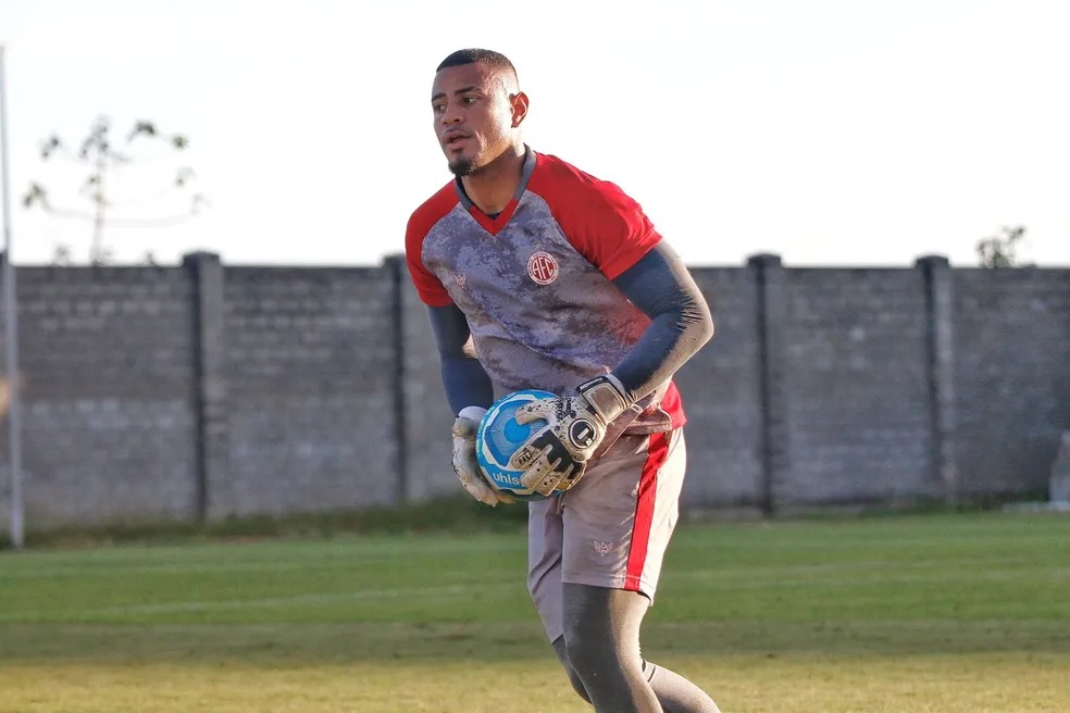 Renan Bragança, goleiro do Náutico