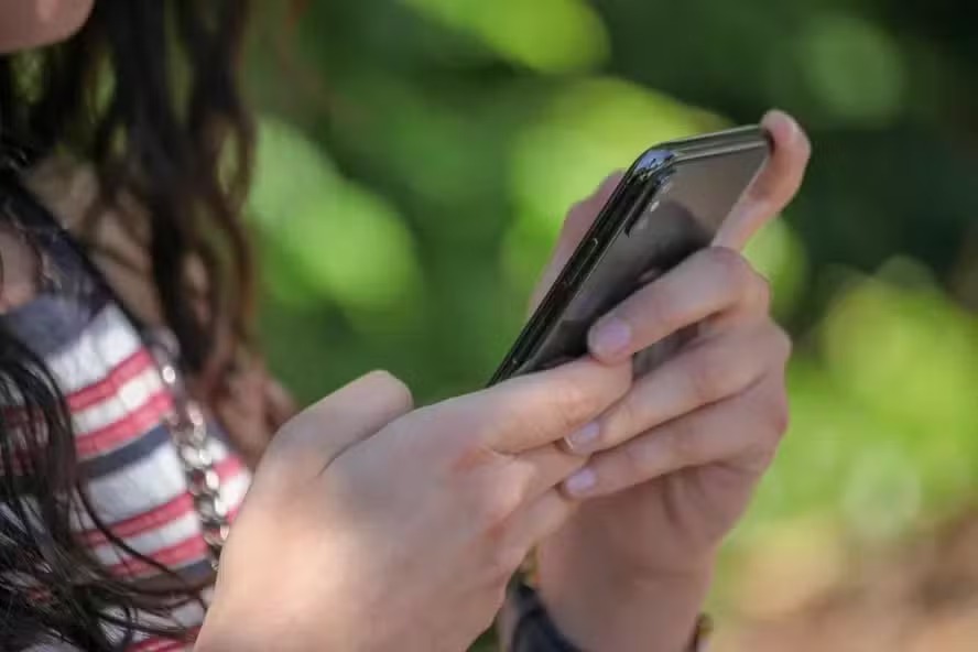 Uso da internet por crianças de 10 a 13 desacelera 