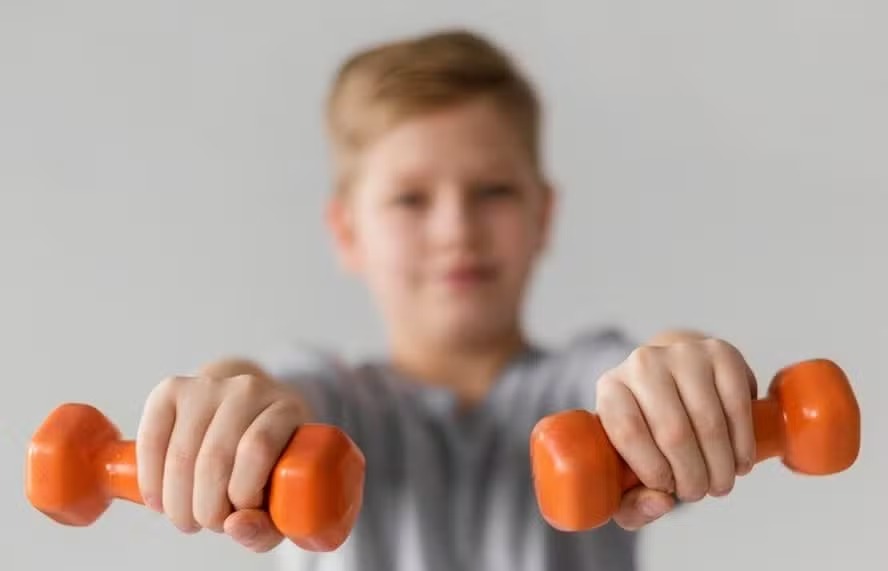 A musculação é uma prática de exercícios que pode ser iniciada cedo  Foto: 