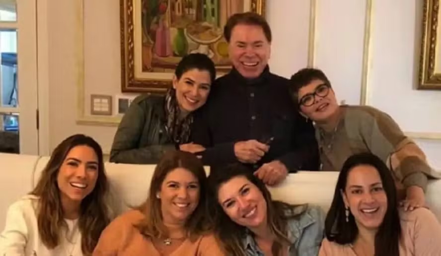 Silvio Santos e suas seis filhas