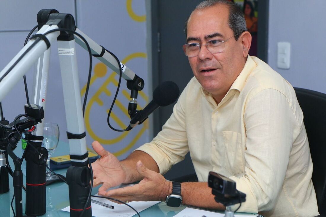 Mano Medeiros (PL) em sabatina à Rádio Folha FM 96.7