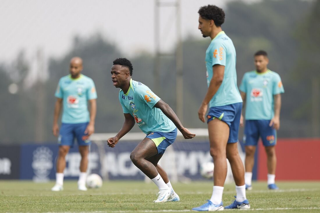 Vinícius Júnior em treino pela Seleção