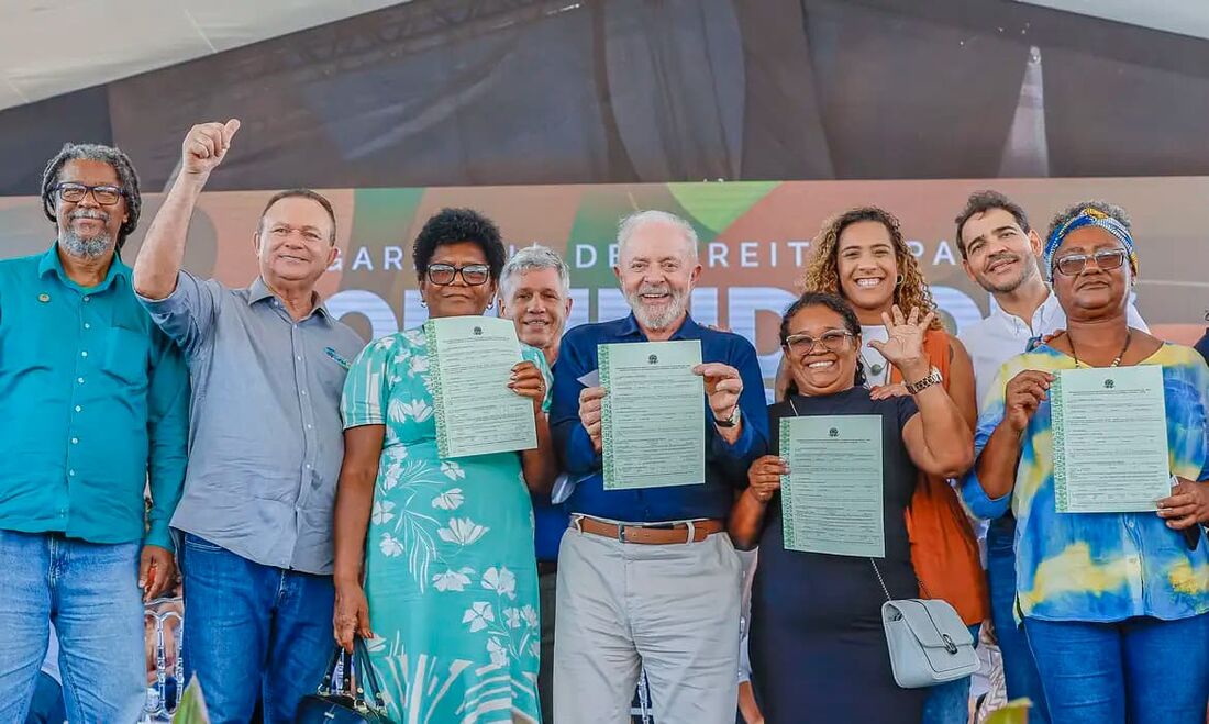 O governo federal assinou, nesta quinta-feira (19), um termo de conciliação com as comunidades quilombolas do município de Alcântara, no Maranhão