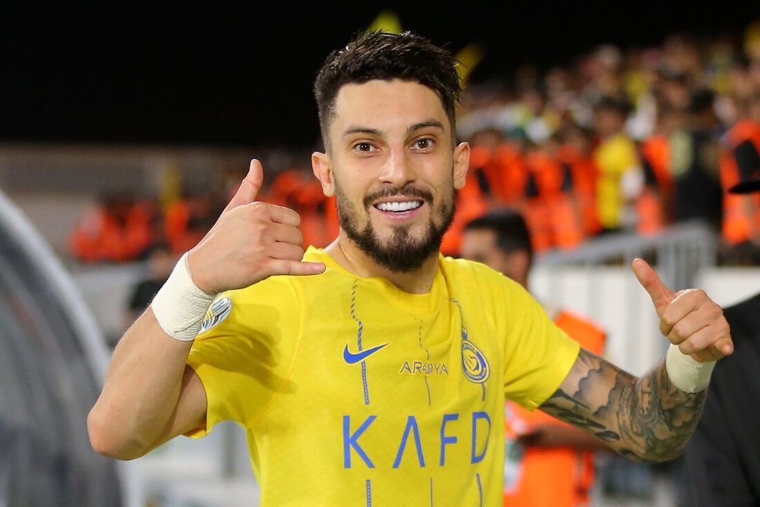 Alex Telles é o novo reforço do Botafogo 