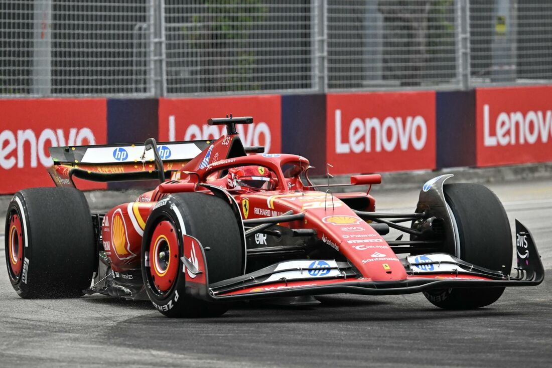 Charles Leclerc lidera o primeiro treino livre do GP de Singapura