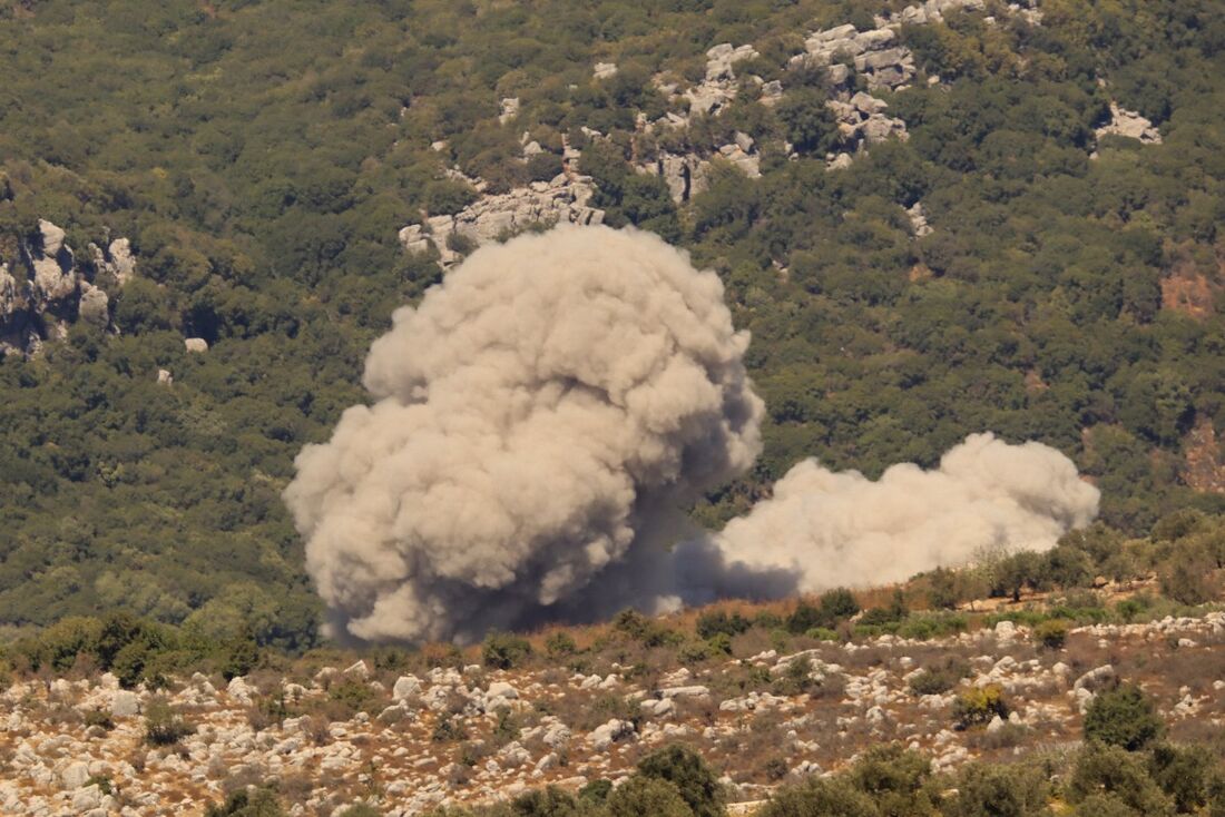 Hezbollah bombardeia alvos israelenses