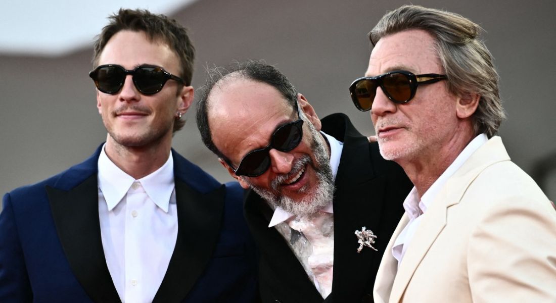 Drew Starkey, o diretor Luca Guadagnino e Daniel Craig no Festival de Cannes deste ano