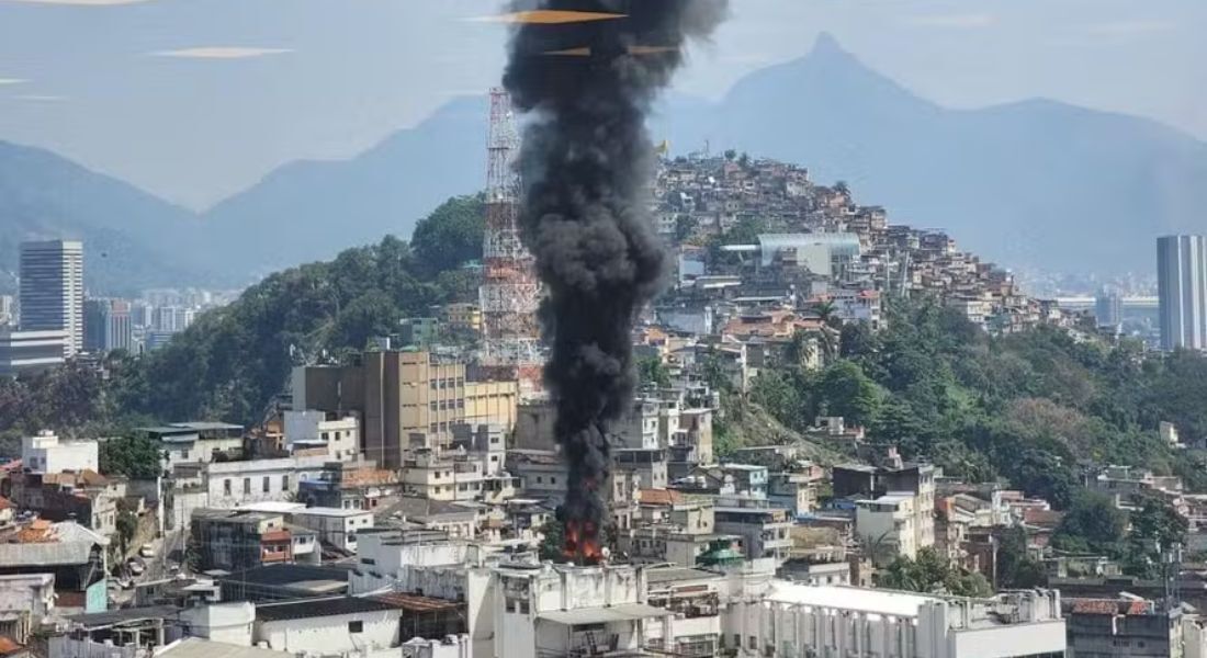 Incêndio atinge o Hospital dos Servidores, no Centro do Rio