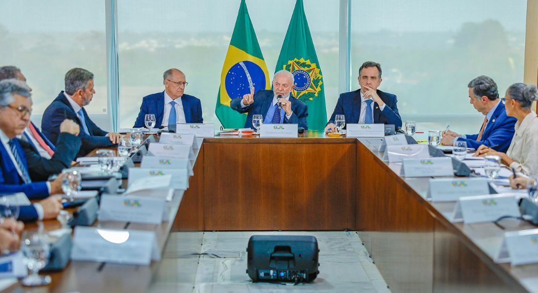 Reunião de Lula com autoridades sobre os incêndios florestais