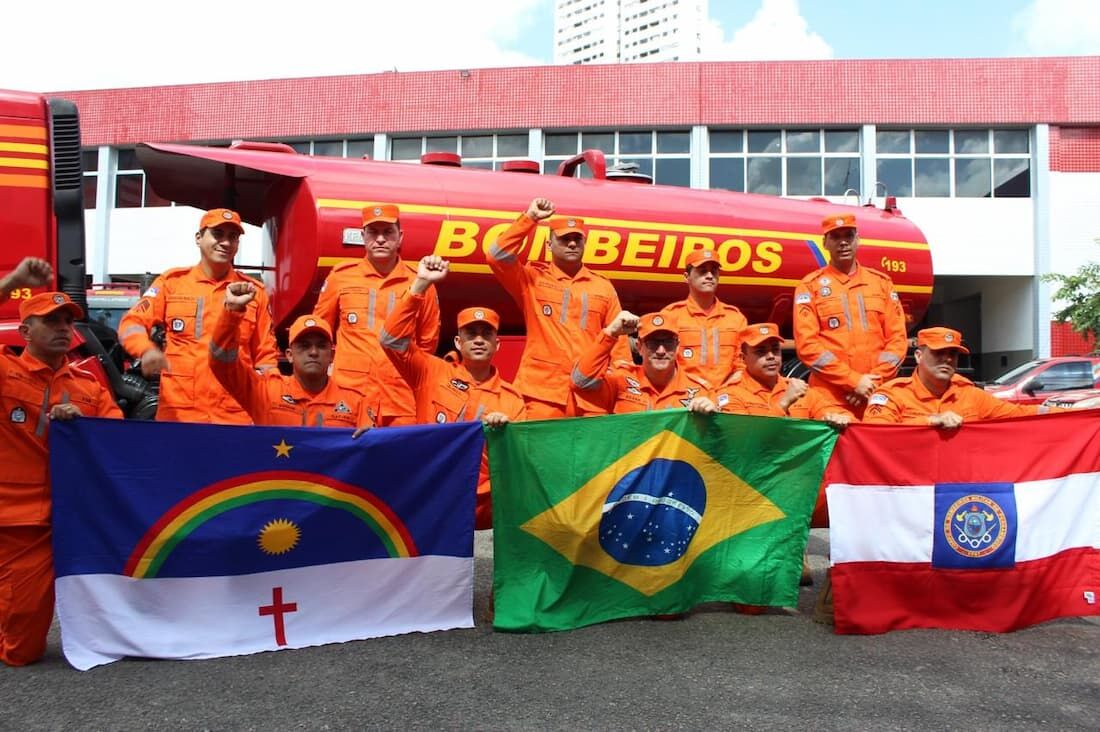 Comitiva com 11 bombeiros militares de Pernambuco é enviada para auxiliar no combate às queimadas nas regiões Norte e Centro-Oeste do país 