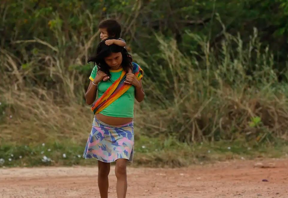 Seca em terras indígenas: documento registra, ainda, que o cenário de aridez severa também prejudicou o funcionamento de 110 escolas e 40 unidades de saúde dentro dos territórios