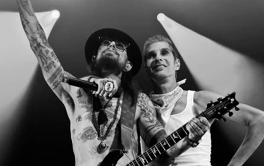 Guitarrista Dave Navarro e vocalista Perry Farrell, integrantes do Jane's Addiction 