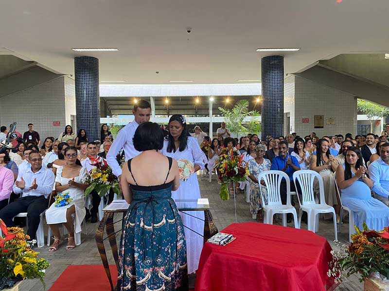 Casamento coletivo no compaz