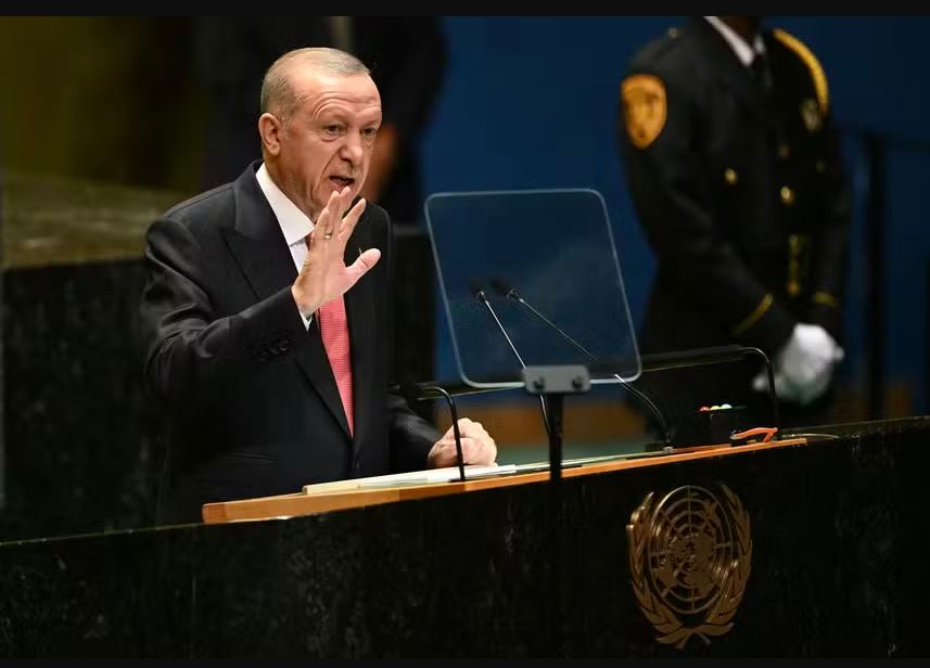 O presidente da Turquia, Recep Tayyip Erdogan, discursa durante a 79ª Sessão da Assembleia Geral das Nações Unidas na sede da ONU, em Nova York