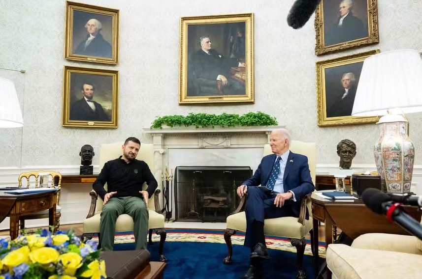 Presidente dos EUA, Joe Biden (D), recebe o presidente da Ucrânia, Volodymyr Zelensky, na Casa Branca 