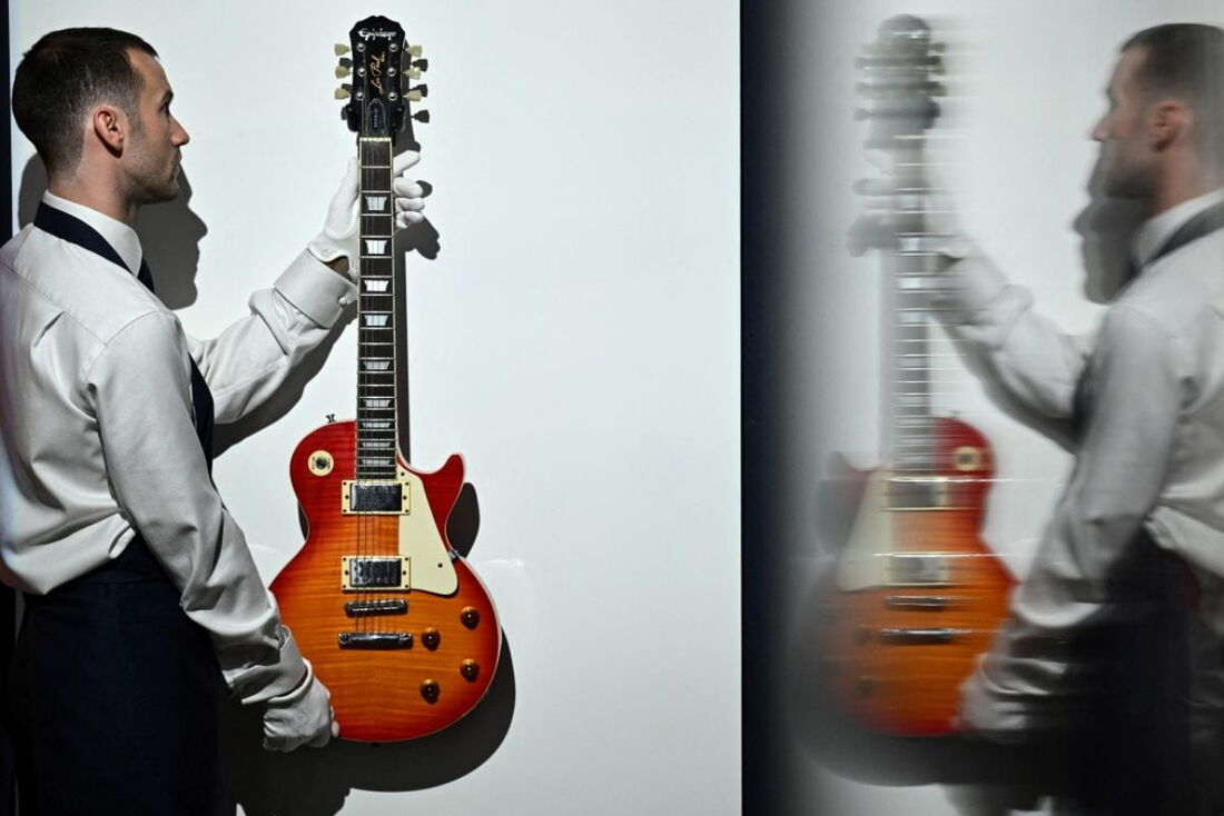 Epiphone Les Paul Standard é a guitarra que pertenceu a Noel Gallagher e foi avaliada em 80.000 libras