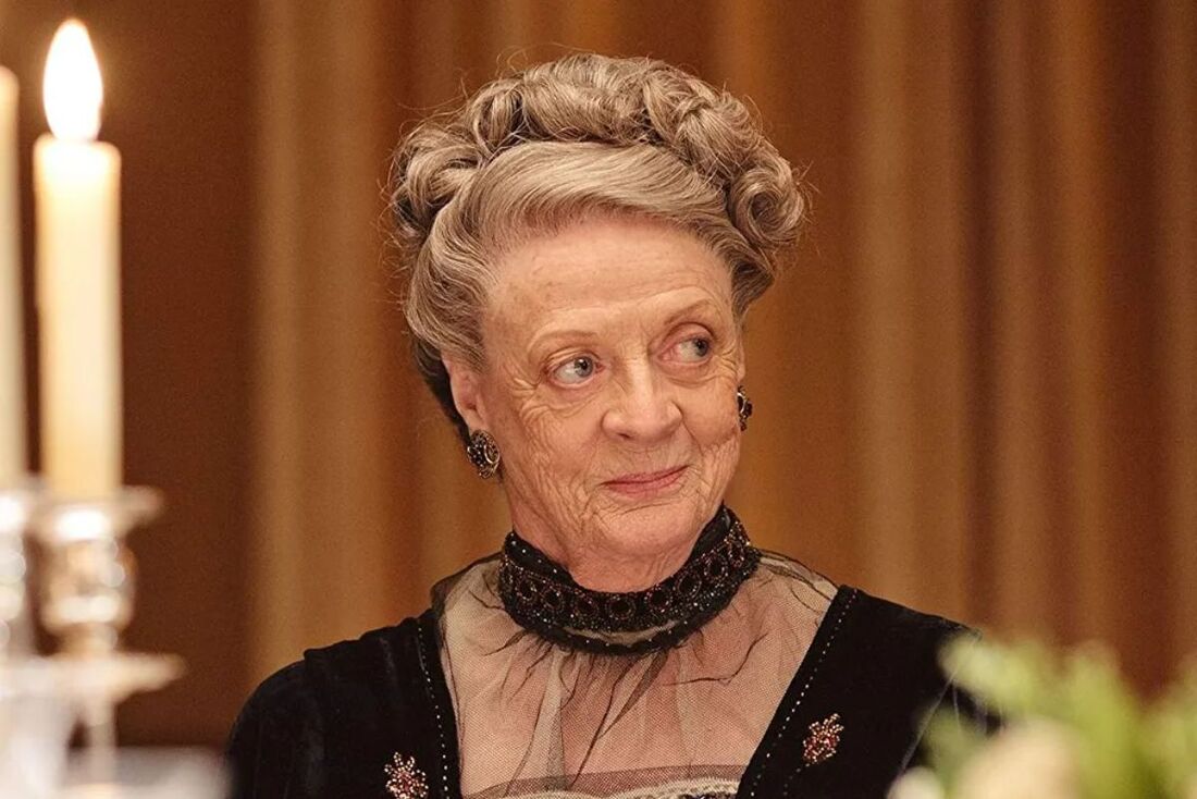 Maggie Smith em "Downtown Abbey" como Lady Violet