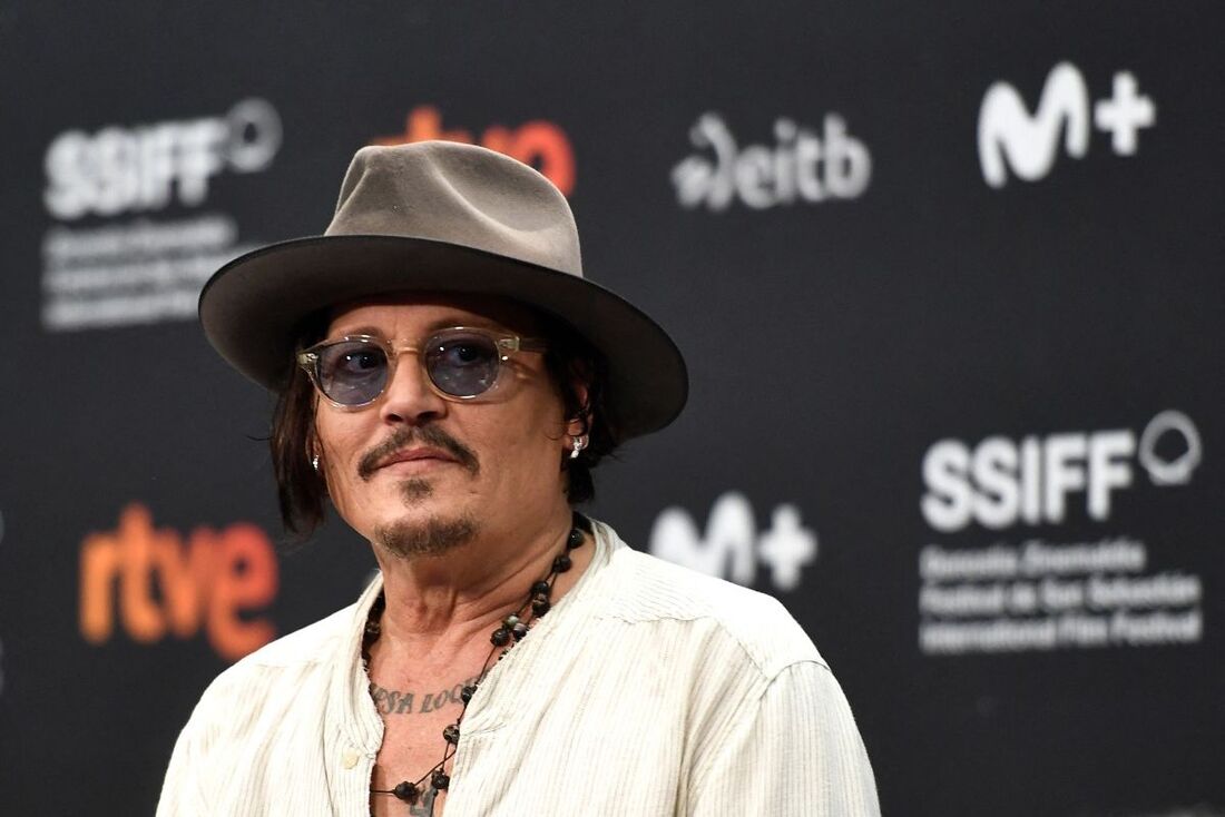 Johnny Depp dirige "Modi, Three Days on the Wing of Madness"