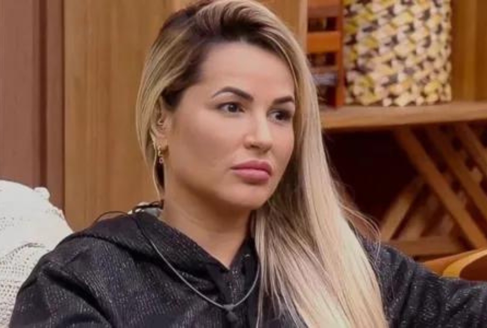 Deolane Bezerra foi uma das celebridades convocadas