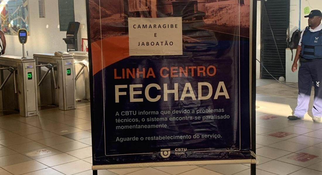 Linha Centro do Metrô do Recife começou a terça-feira sem funcionar