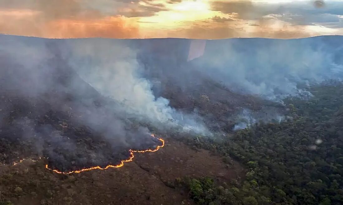 A área atingida é ainda uma estimativa e fica entre o Paralelo 14 e a Cachoeira Simão Correia.