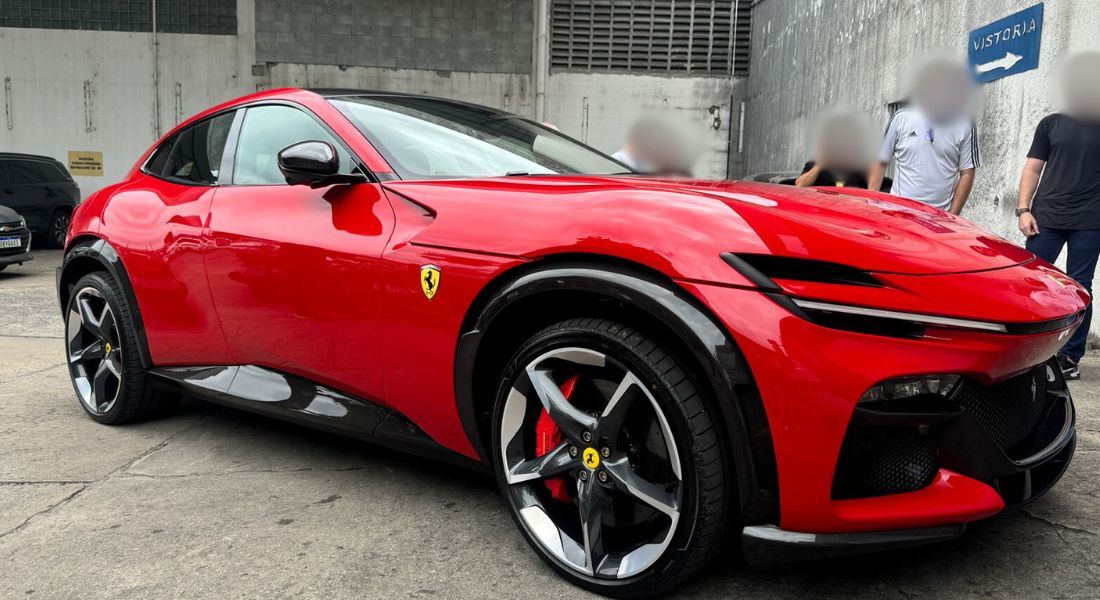 Polícia apreende Ferrari avaliada em R$ 7 milhões no Recife