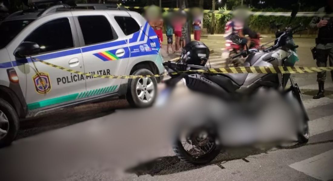 Suspeitos fugiram sem levar a moto da vítima