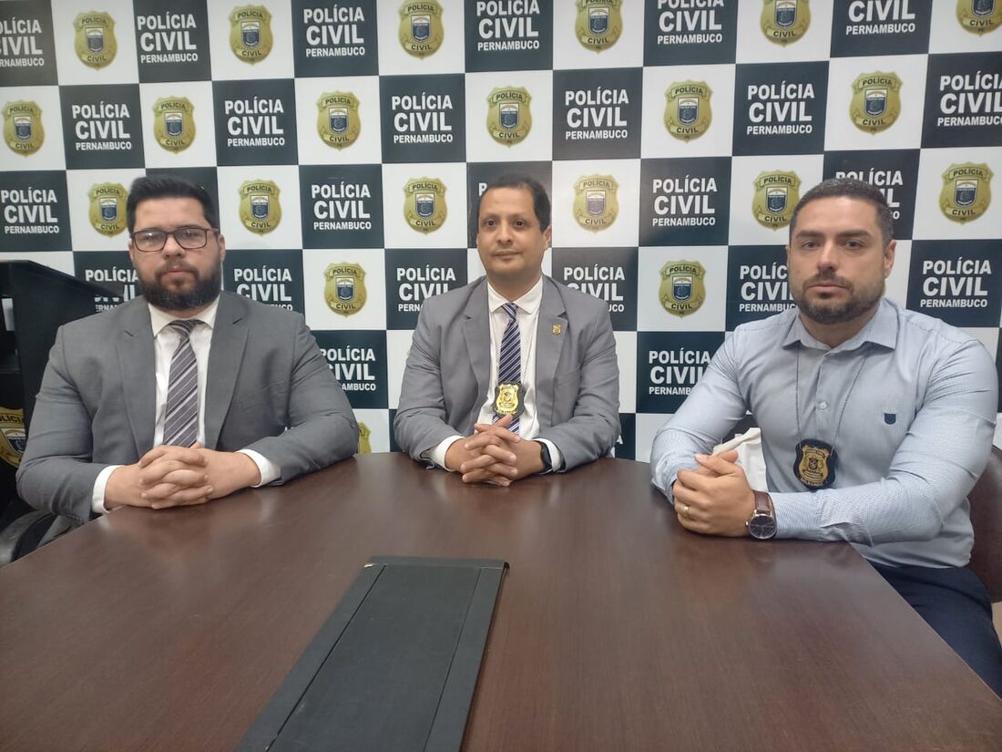 Delegados apresentaram o caso em coletiva de imprensa, no Recife