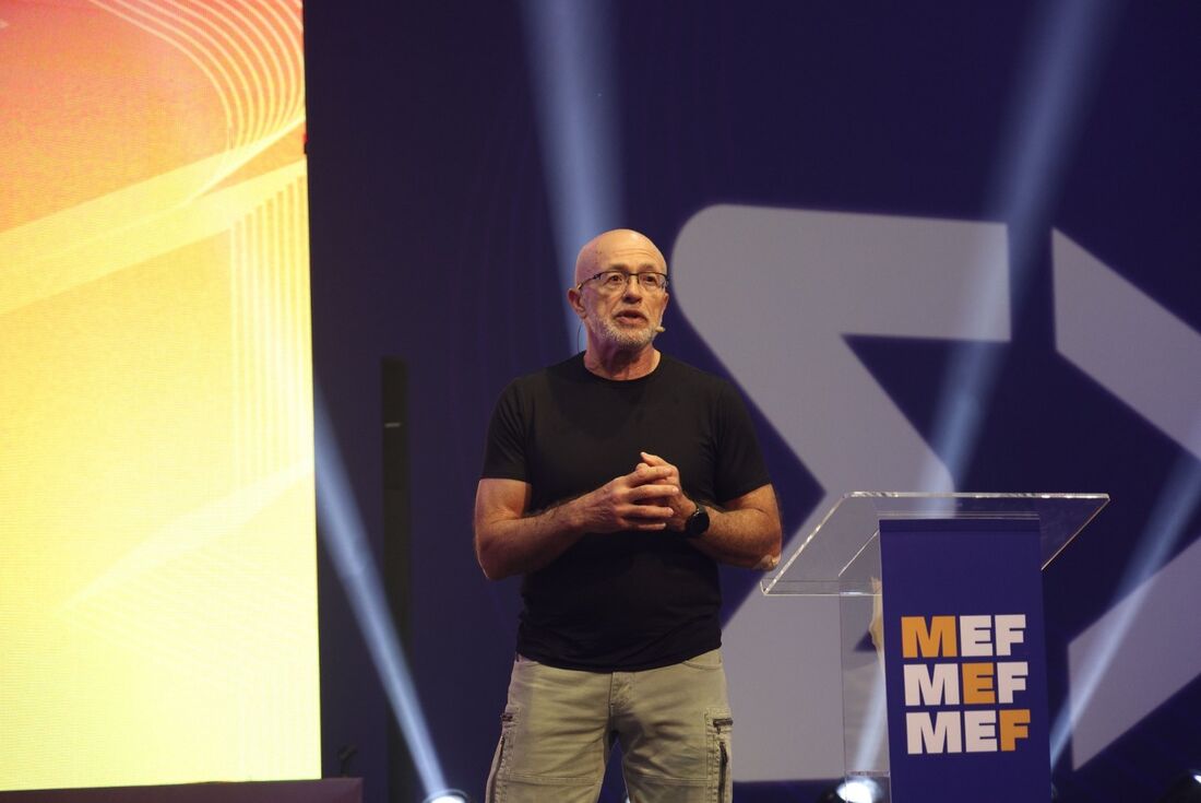 Silvio Meira conduziu keynote no MV Experience Fórum 2024