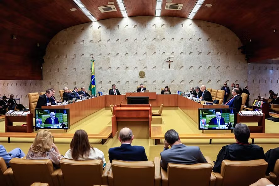 Plenário do STF durante sessão 