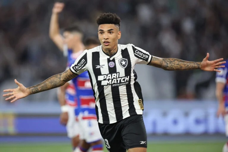 Igor Jesus, destaque do Botafogo na temporada de 2024