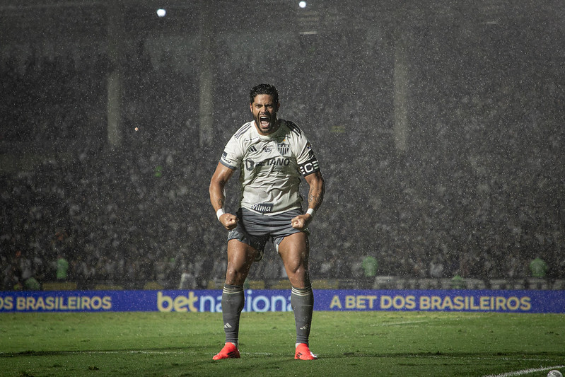 Hulk comemora gol do Atlético-MG